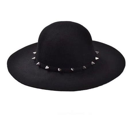 Bohemian Magic: Elevate your Outfit with a Wiccan Hat